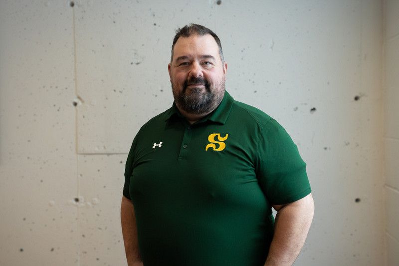 Dominic Desmarais prend les commandes de la relance du hockey masculin à l’Université de Sherbrooke